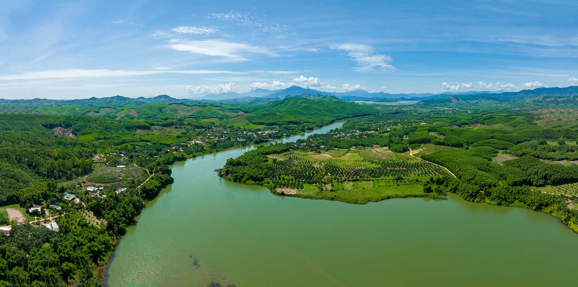 Hồ Tả Trạch